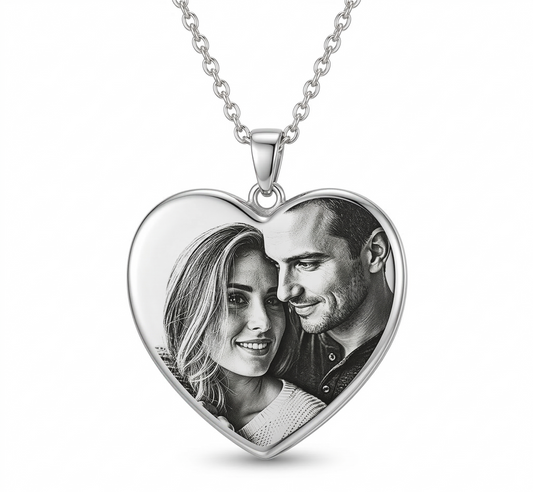 Personalised Heart Photo Pendant Necklace – A Timeless Tribute